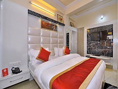 Deluxe Double or Twin