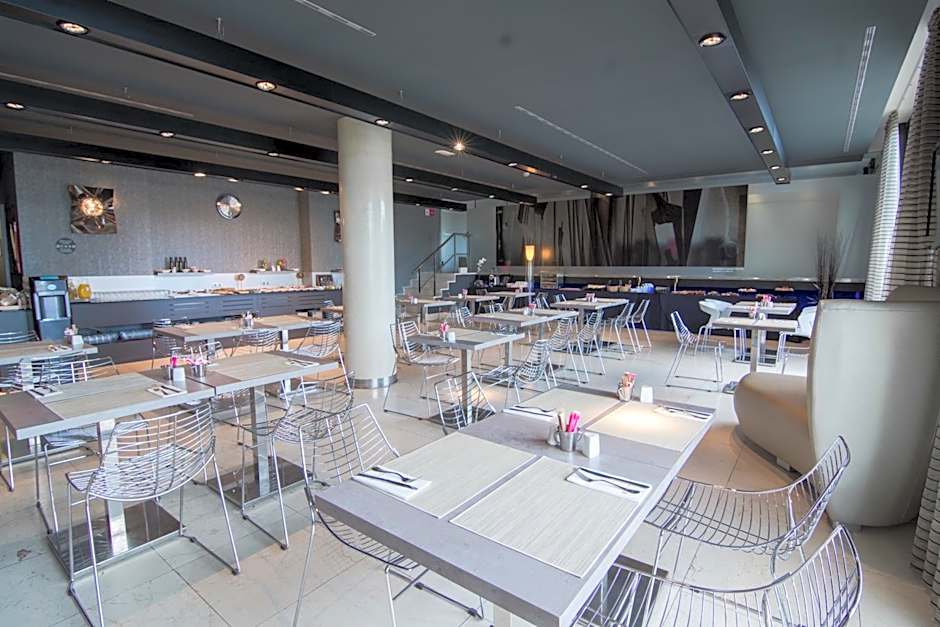 Petit Palace Tamarises