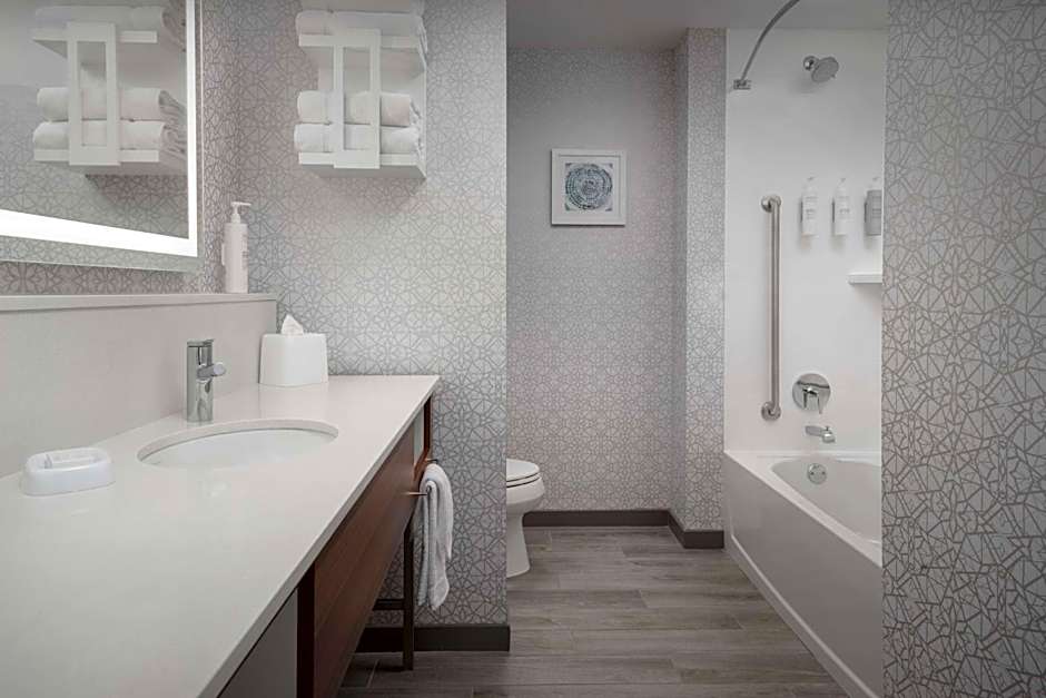 Hampton Inn & Suites Naples South