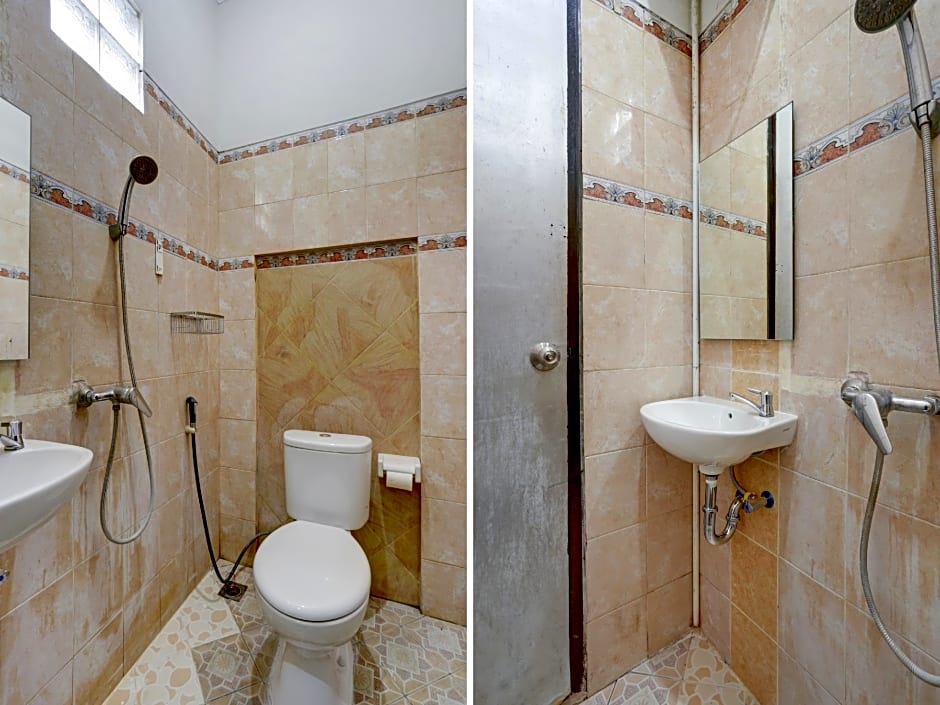 OYO 90131 Liberty Guest House