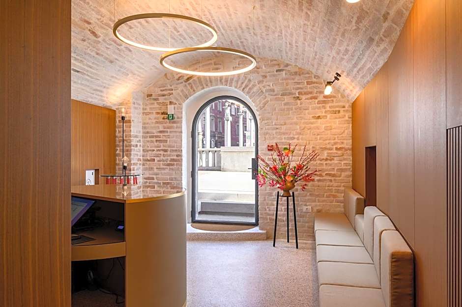 Zlata Ladjica Boutique Hotel