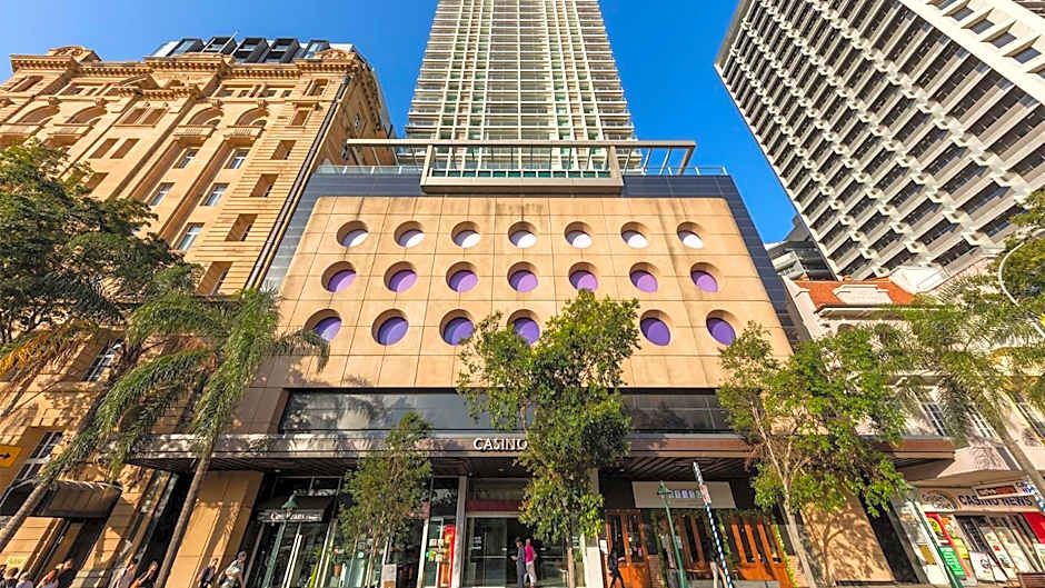 Oaks Brisbane Casino Tower Suites