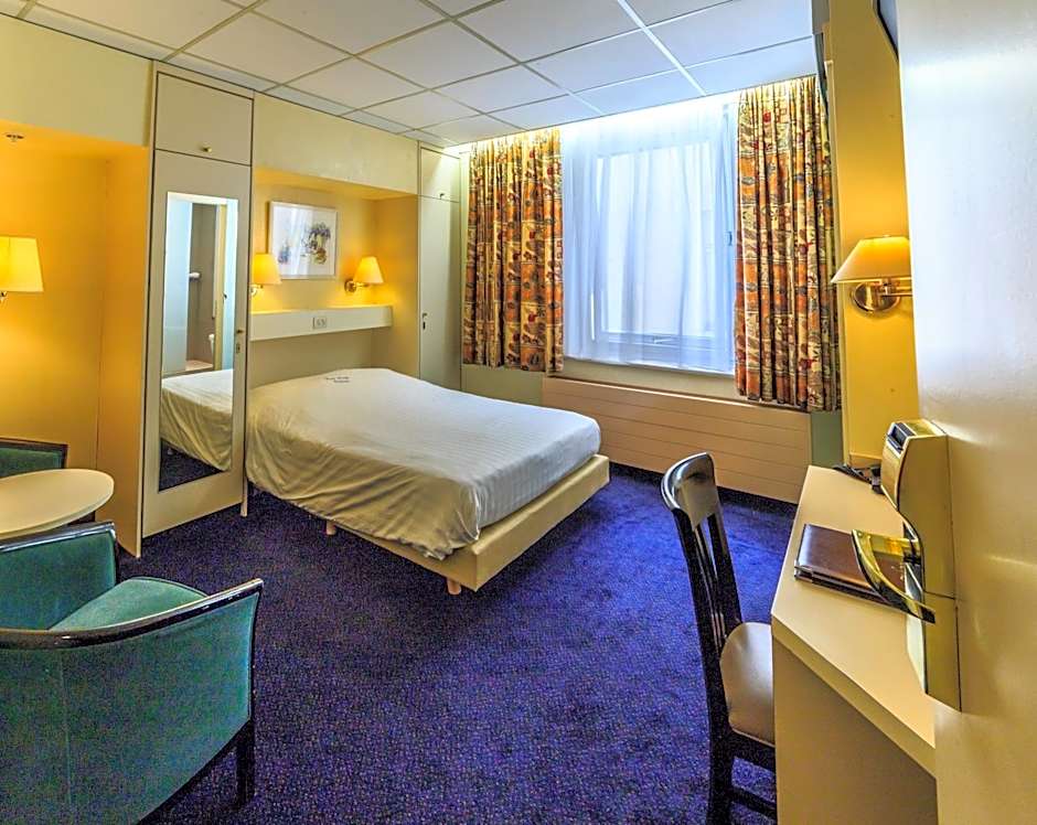 Hotel Pacific