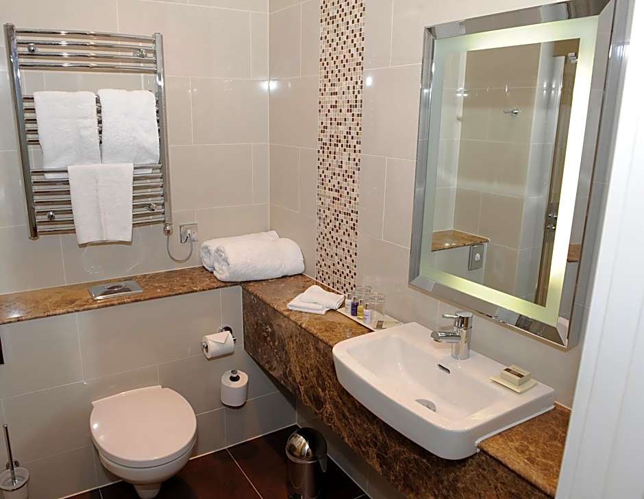 Wivenhoe House Hotel