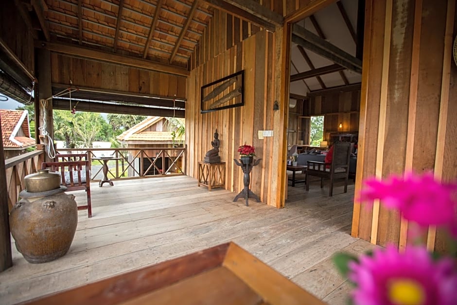 Kampot River Residence