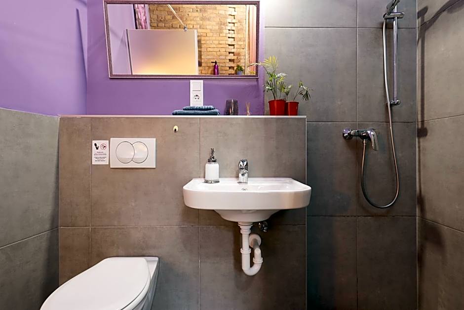 BudapeStayz - Raday Rooms