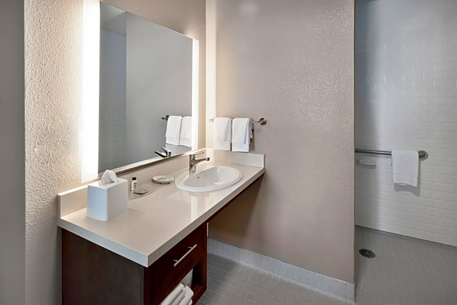 Staybridge Suites Irvine - John Wayne Airport