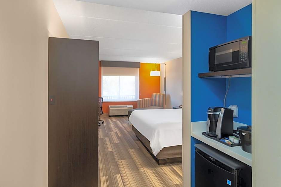 Holiday Inn Express Hotel & Suites Bluffton at Hilton Head Area By IHG