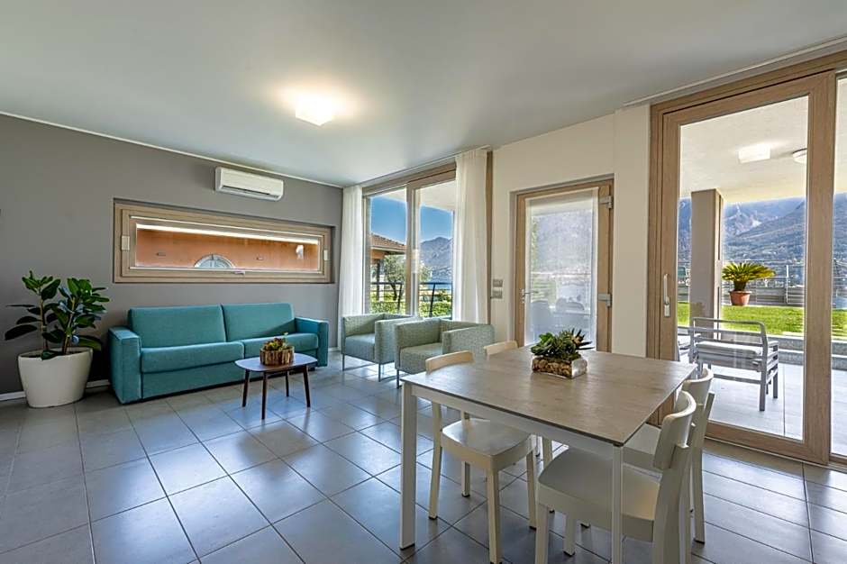 Bellagio Village- 4 Apartments by the lake - Seasonal Warm Pool and Sauna