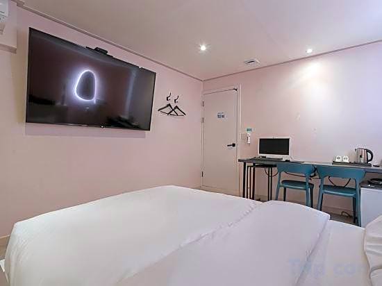Uiwang Hotel Nine