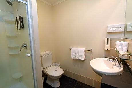 Suite 2 Bedrooms - 2 Bathrooms