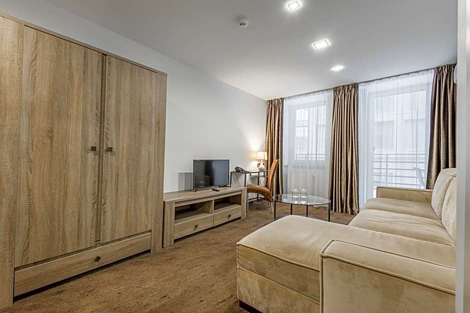 HOF Apartments