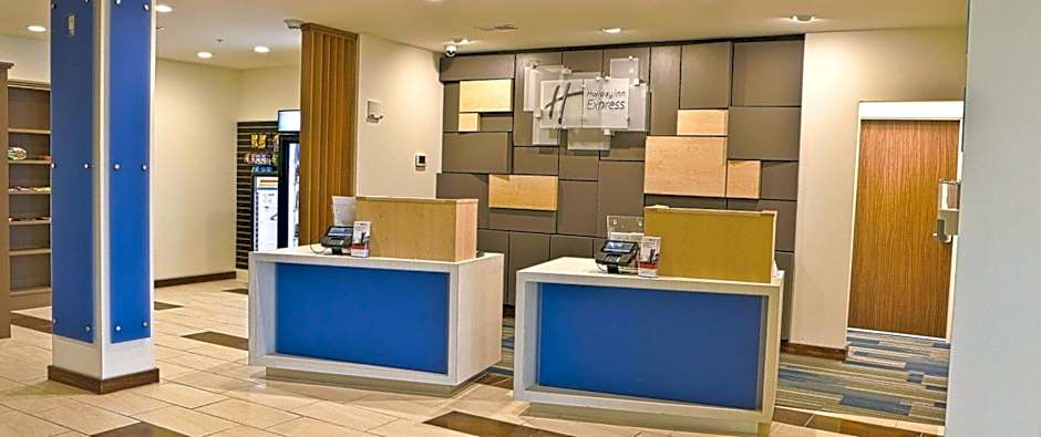 Holiday Inn Express Mccomb Hotel By IHG