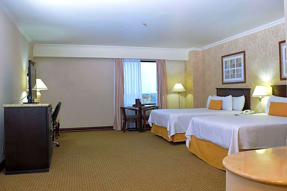 Best Western Plus Nuevo Laredo Inn & Suites