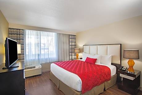 King Room with Street View - Non-Smoking