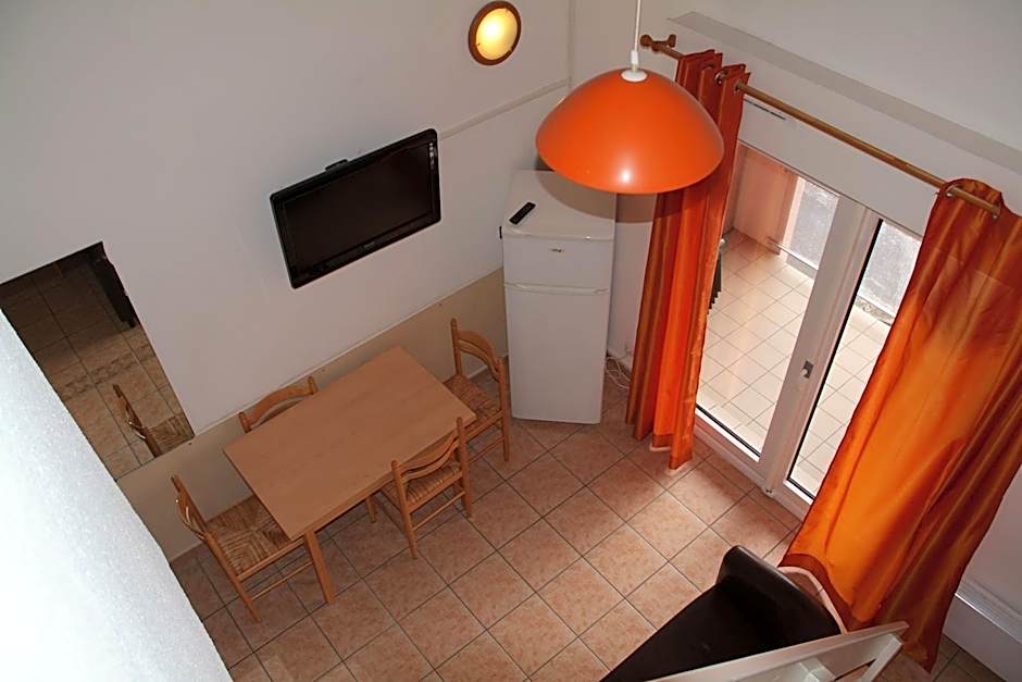 Photo 1 of 9 of Duplex Apartment, Golf View