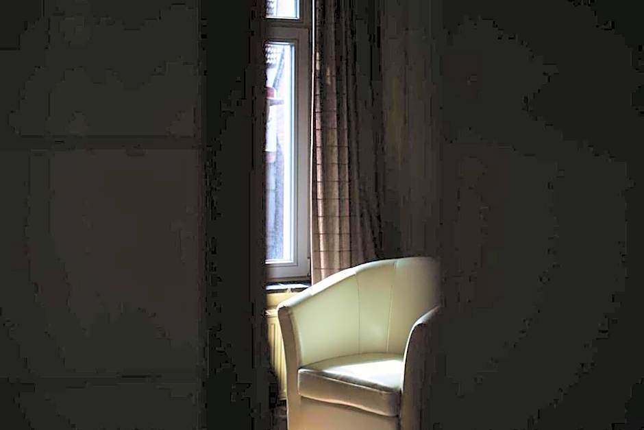 Poëziehotel Surplace - 15 min van Pairi Daiza & industriezone Ghislenghien