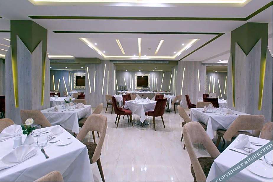 MADAURE HOTEL