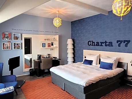 Deluxe Romantic Room with Bath