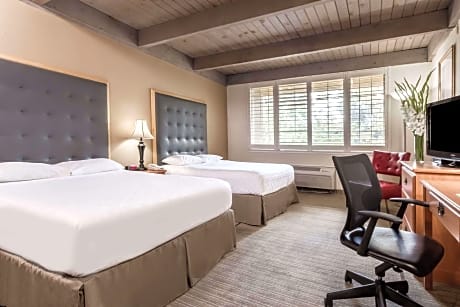 2 Queen Beds Mobility Accessible Room Non-Smoking