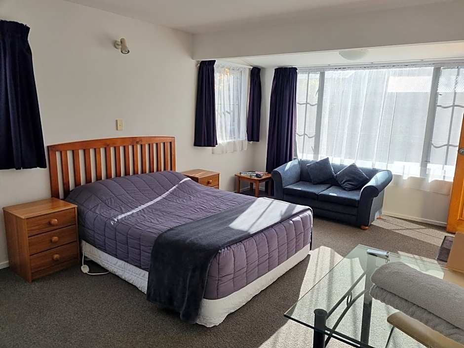 Glenalvon Lodge Motel