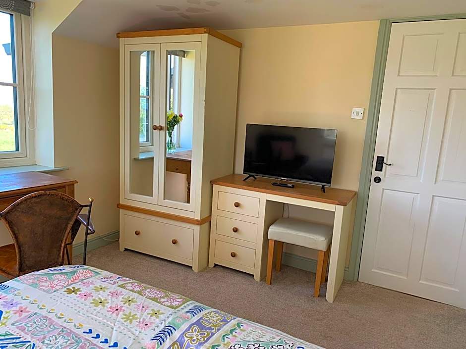 Farmhouse studio near Shrewsbury