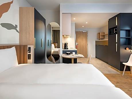 Elegant Studio For 4 Guests Including 1 Double Bed And 2 Single Beds Or 4 Single Beds