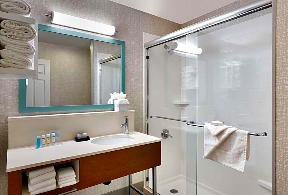 Hampton Inn By Hilton & Suites Salt Lake City Airport, Ut