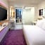 YOTEL New York Times Square