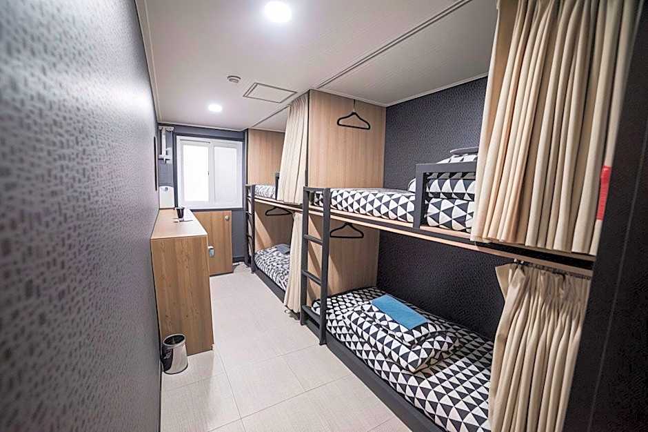 Mozzi Hostel