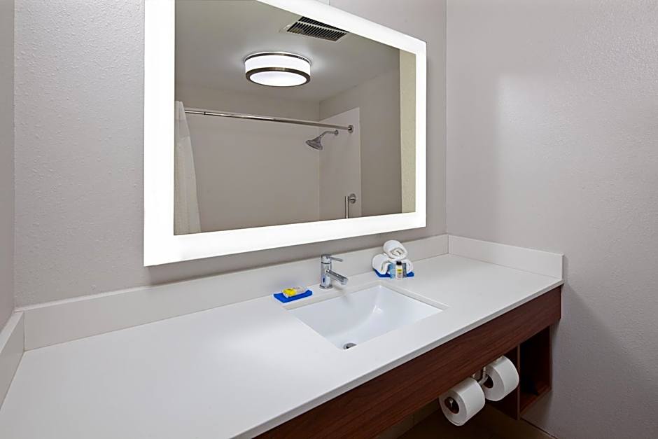 Holiday Inn Express & Suites Rancho Mirage By IHG