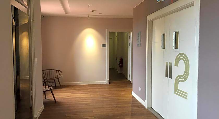 D Anggerek Service Apartment