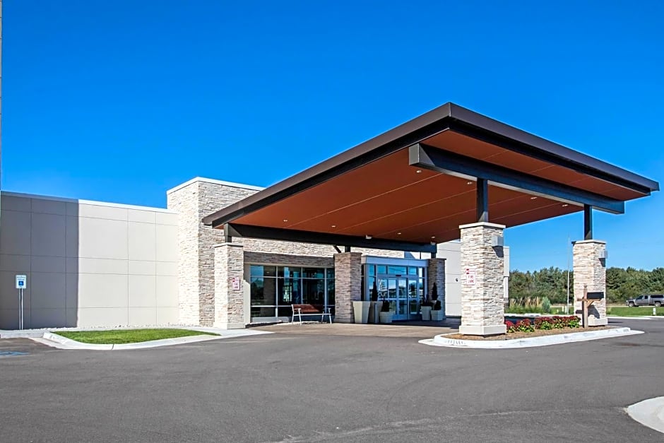 Holiday Inn Express & Suites Ludington