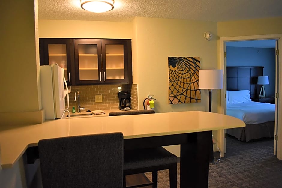 Staybridge Suites Cranbury - South Brunswick By IHG
