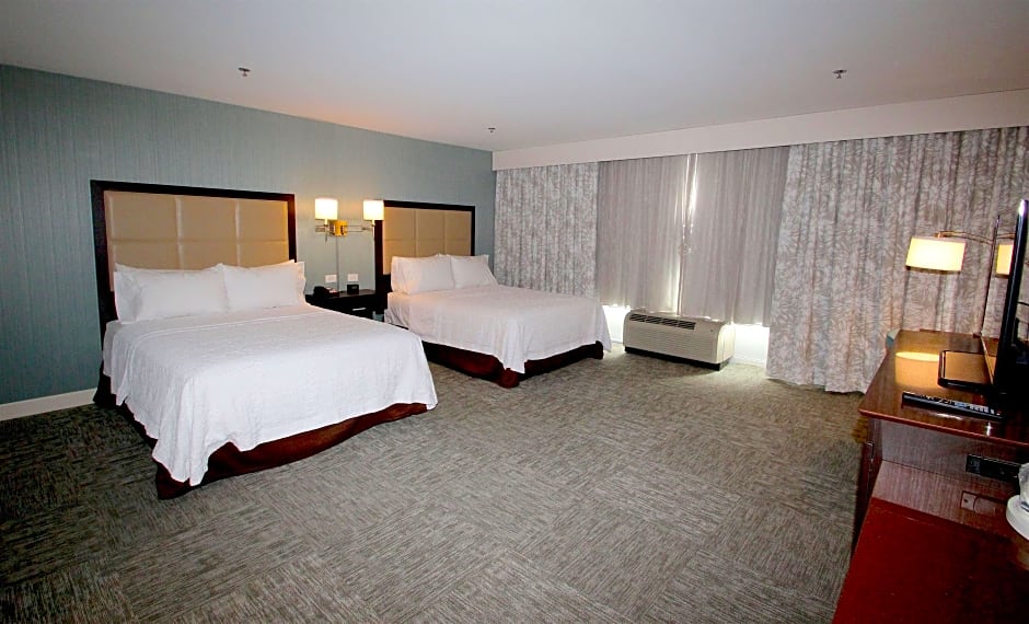 Photo 1 of 4 of 2 Queen Beds, Mobility Accessible, Bathtub