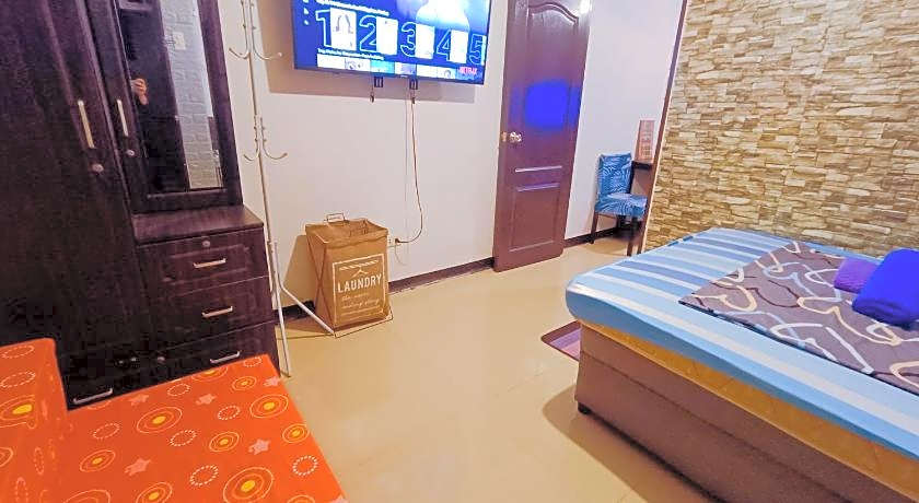 UNO'S Place with Karaoke,Wifi,Netflix and Balcony