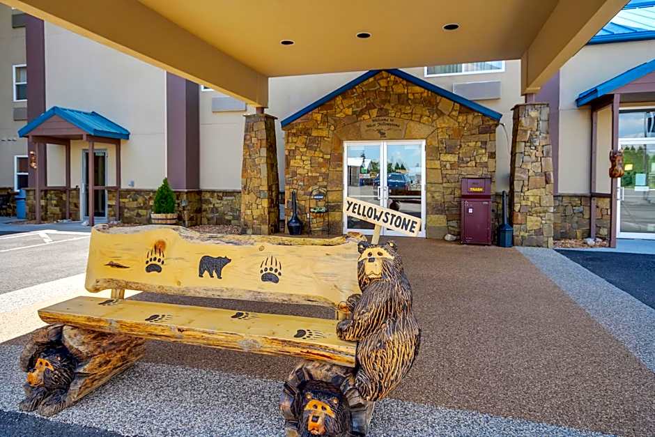 Yellowstone West Gate Hotel