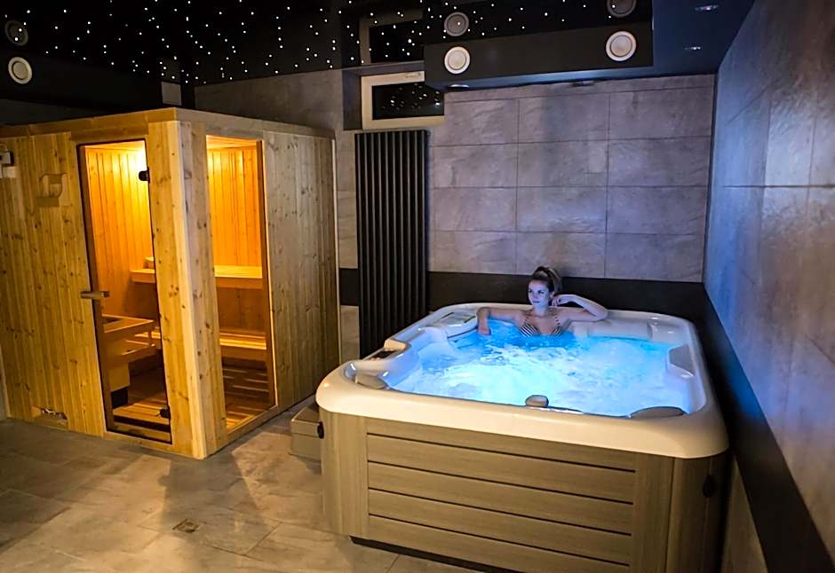 Apartamenty Katowice by Lantier - Swimming Pool Zone