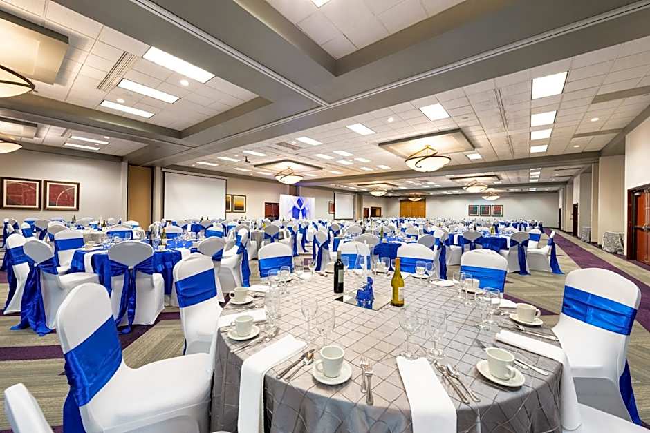 Holiday Inn Hotel and Suites Beaumont-Plaza I-10 & Walden By IHG