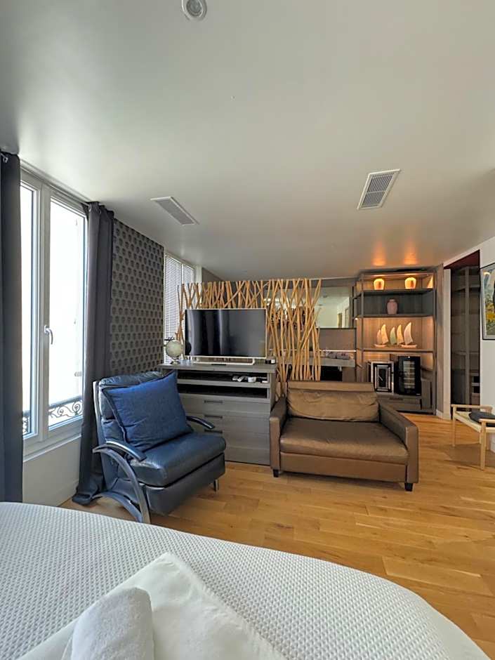 Venue C - Luxurious & Spacious - Mansion - Elevator - Patio