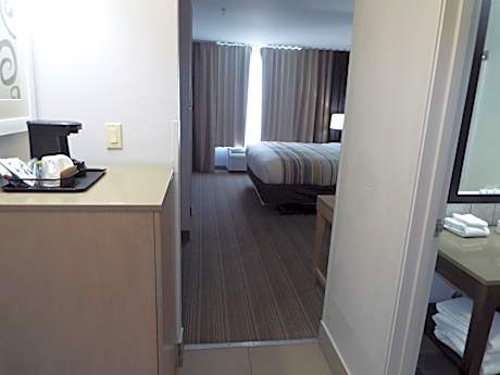 King Room - Disability Access/Non-Smoking