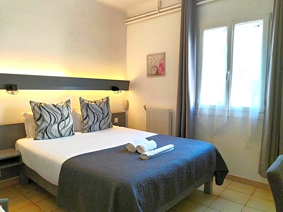 Logis Hotel La Bastide d'Entraigues