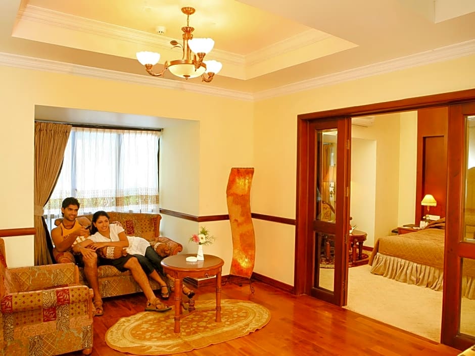 Regant Lake Palace Hotel