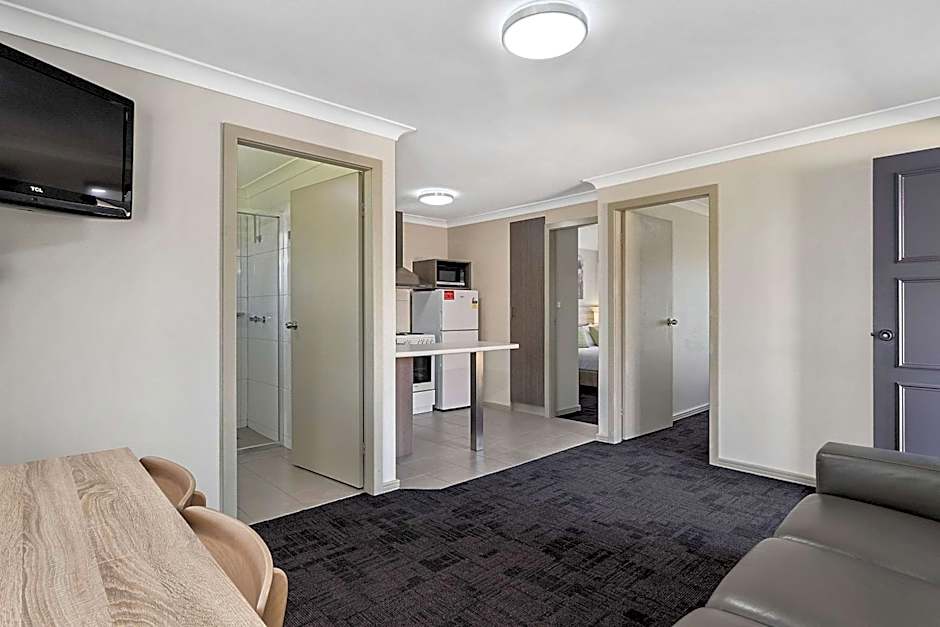 Quality Inn Carriage House