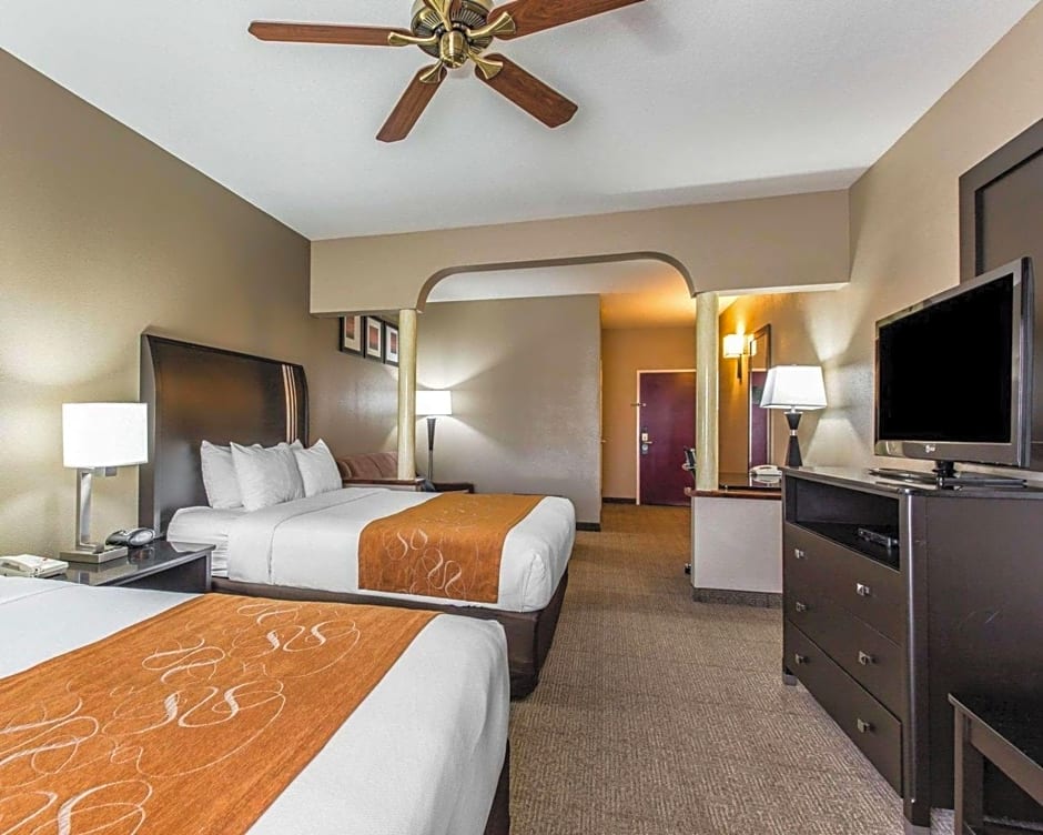 Comfort Suites Bakersfield