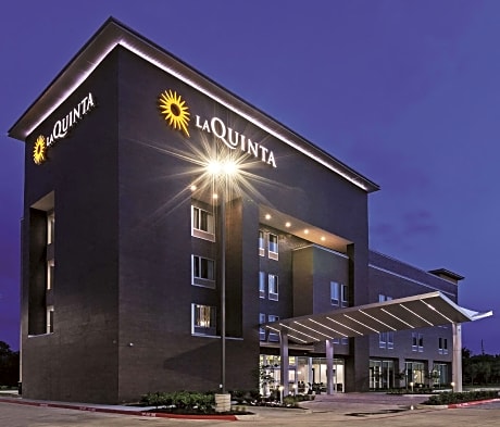 La Quinta by Wyndham College Station South