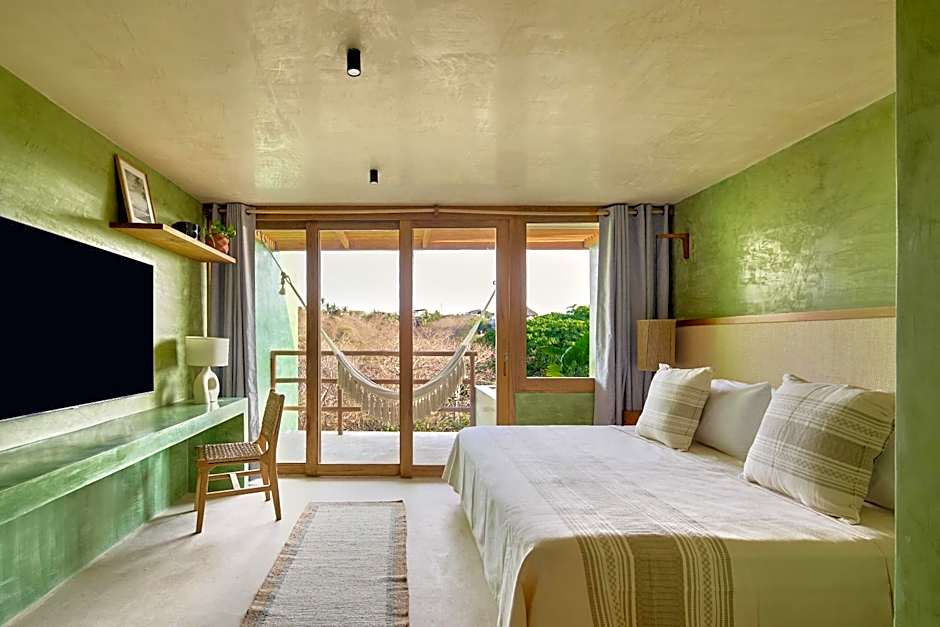 Photo 1 of 1 of Deluxe 1 King Bed, Plunge Pool, Balcony