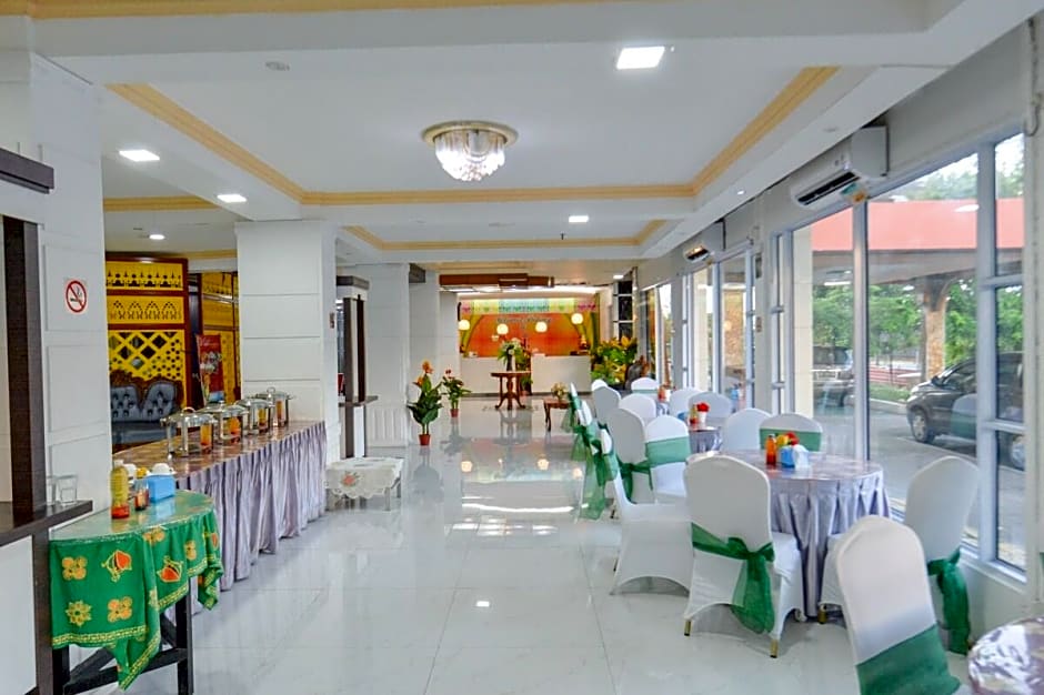 OYO 2487 Sampurna Jaya Hotel