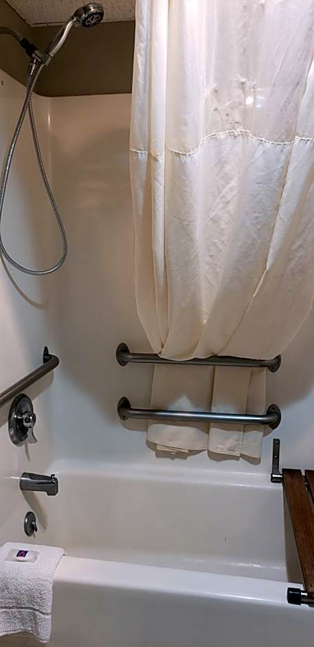 Motel 6-Kewanee, IL