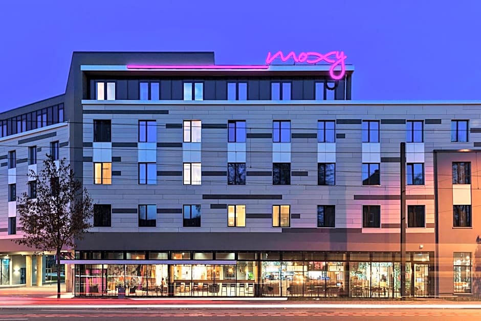 Moxy by Marriott Duesseldorf South